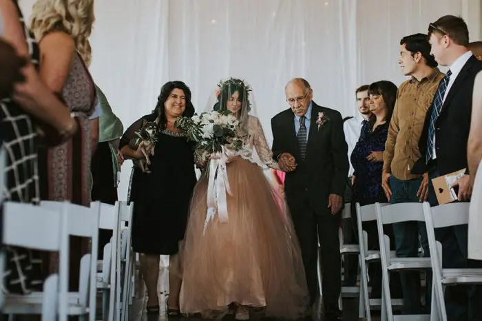 bride-walks-wedding