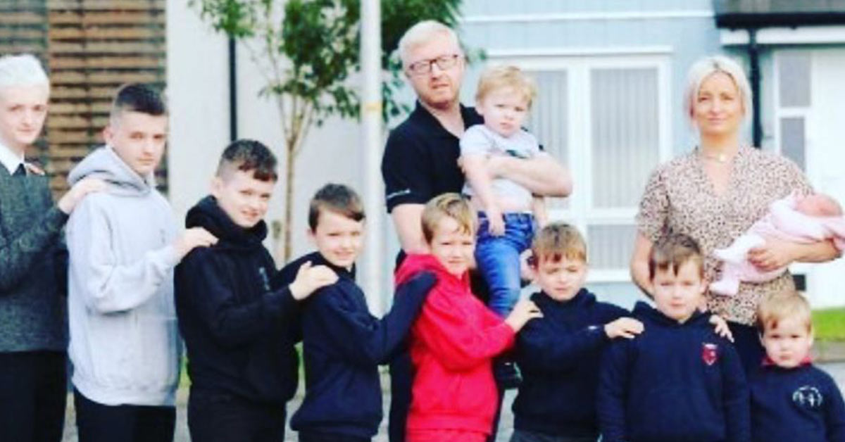 This 39-Year-Old Mom Finally Gives Birth To A Baby Girl After Having 10 Boys in A Row
