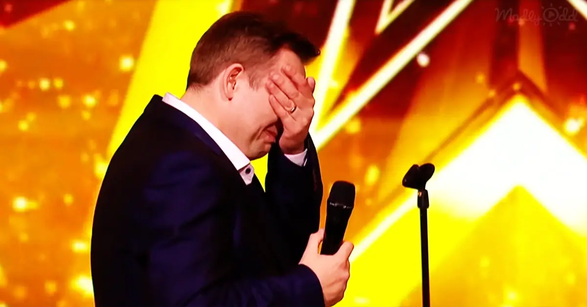 Man Performs Awesome Rendition Of Elvis, Prompting The Judge To Hit The Golden Buzzer