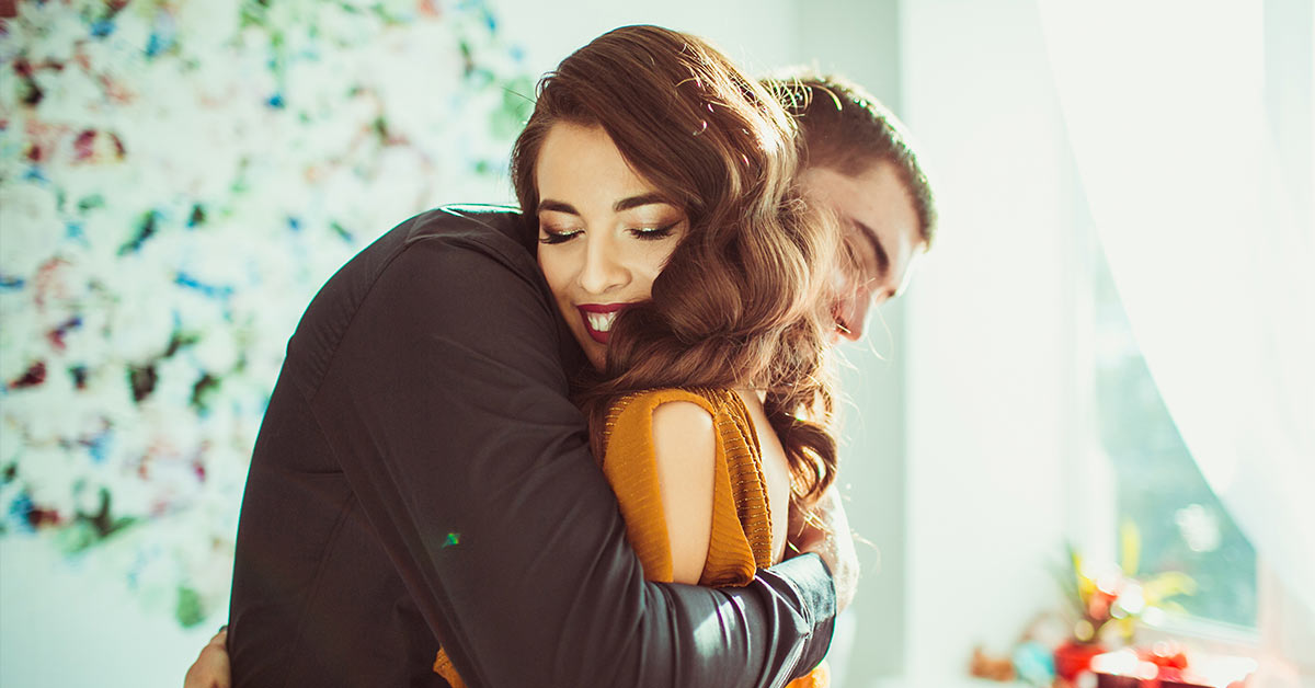 9 Health Benefits You Can Get From Giving And Receiving Hugs Frequently