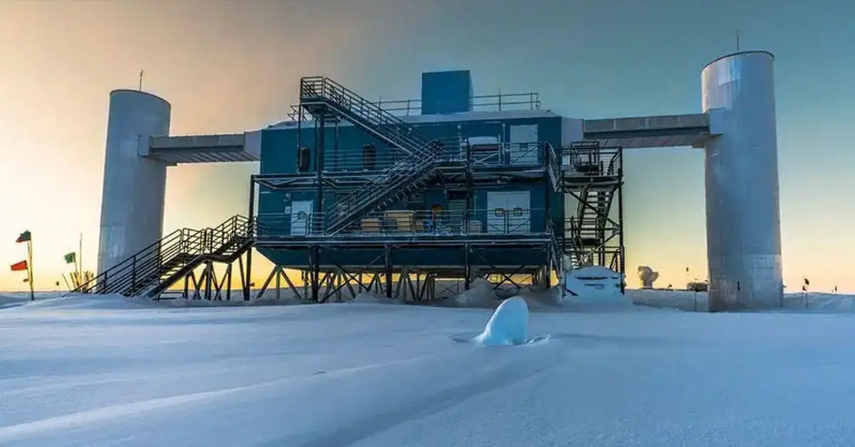 Did NASA Just Find A Parallel Universe Where Time Runs Backward?