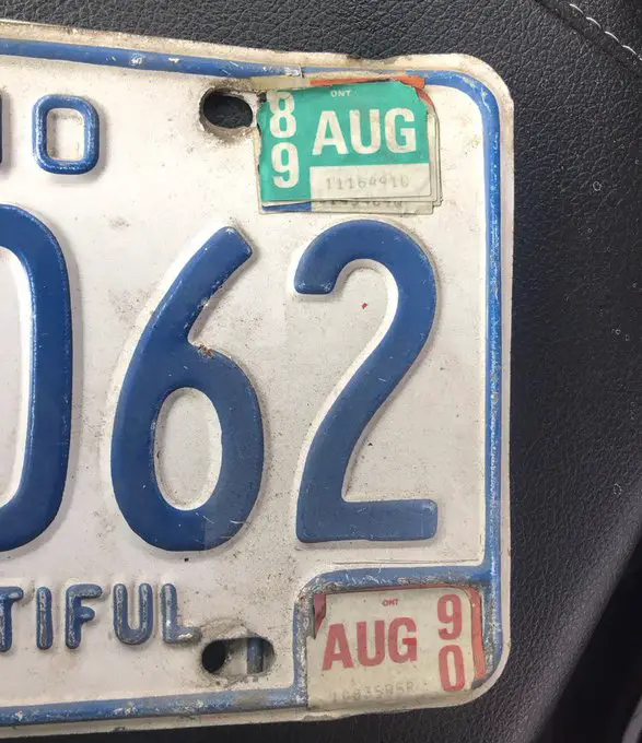 One photo of expired license plate from 1989